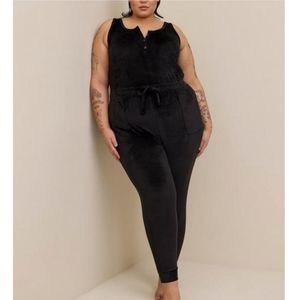 Euc Torrid Velour Romper size 1